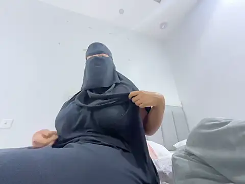 Submissive Arab online show from 01-17-25, 12:53