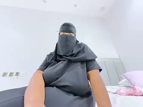 Submissive Arab online show from 02-12-25, 11:09