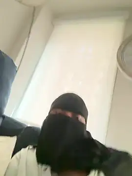 Submissive Arab online show from 05-20-26, 08:17