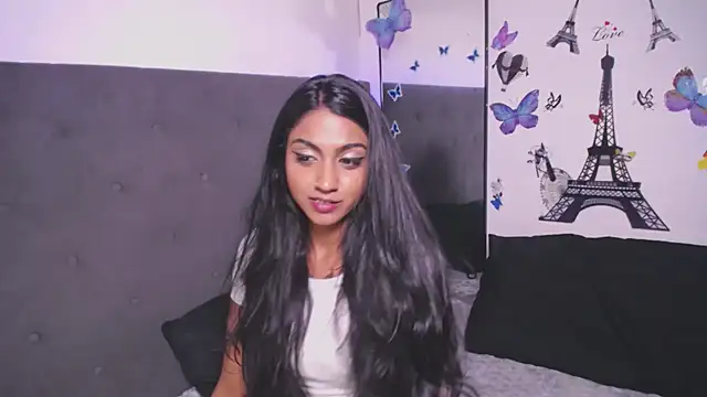 Delilah Blazee online show from 10-20-25, 08:04