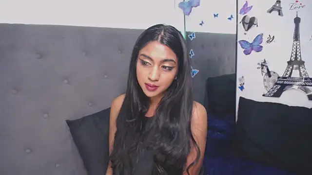 Delilah Blazee online show from 10-15-25, 01:04