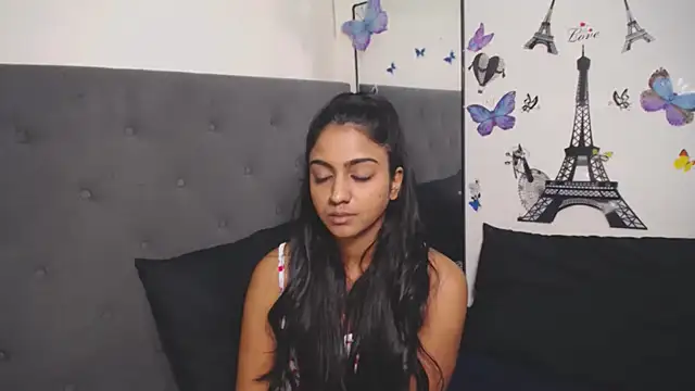 Delilah Blazee online show from 10-17-25, 08:10