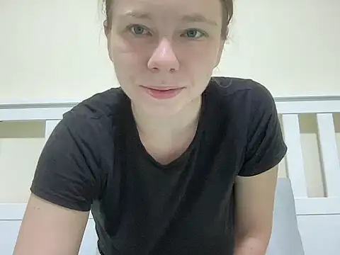 Snapshot of SweetLucy96 chatting on 11-09-25, 09:57 SweetLucy96 online show from 11-09-25, 09:57