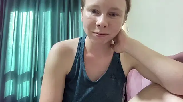 Snapshot of SweetLucy96 chatting on 10-01-25, 12:42 SweetLucy96 online show from 10-01-25, 12:42