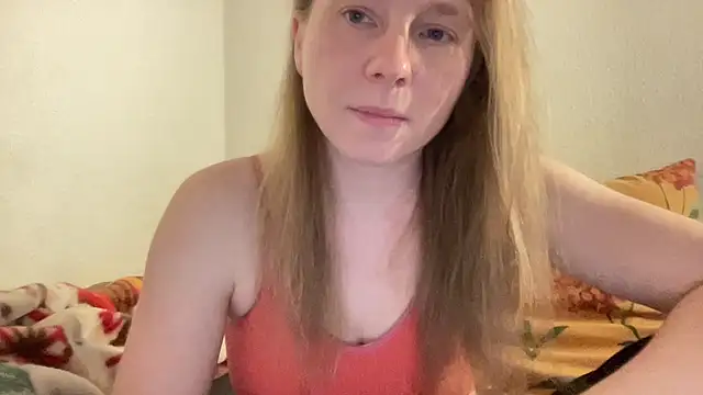 Snapshot of SweetLucy96 chatting on 03-22-25, 04:58 SweetLucy96 online show from 03-22-25, 04:58