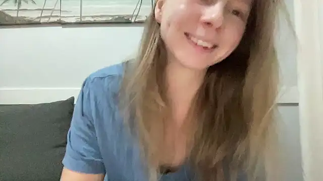 Snapshot of SweetLucy96 chatting on 01-15-25, 08:05 SweetLucy96 online show from 01-15-25, 08:05