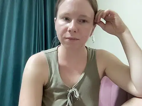 Snapshot of SweetLucy96 chatting on 10-17-25, 05:15 SweetLucy96 online show from 10-17-25, 05:15