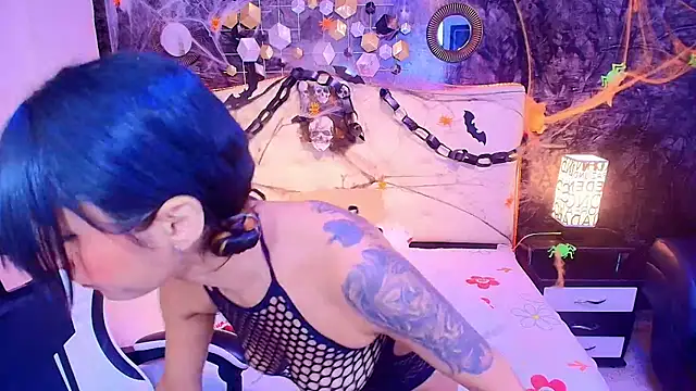 tamara colliins  online show from 10-28-25, 10:47