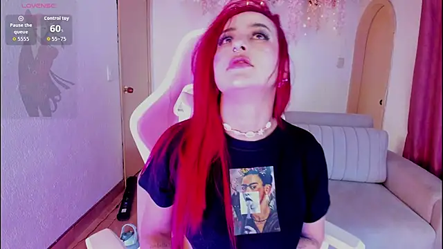 Mia-Bloom online show from 10-09-25, 02:56