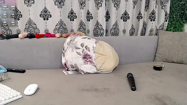 sweetdaiana23 online show from 09-23-25, 12:50