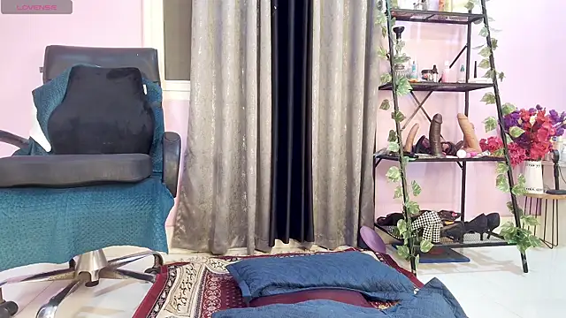 Naughty nightz online show from 10-04-25, 04:41