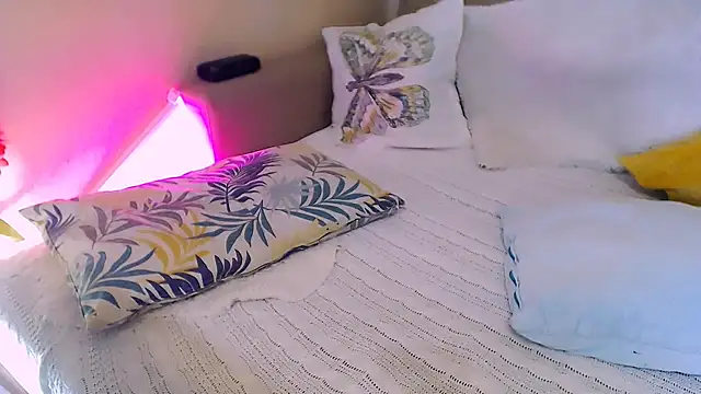 OLIVIA CANDY online show from 05-28-26, 05:15