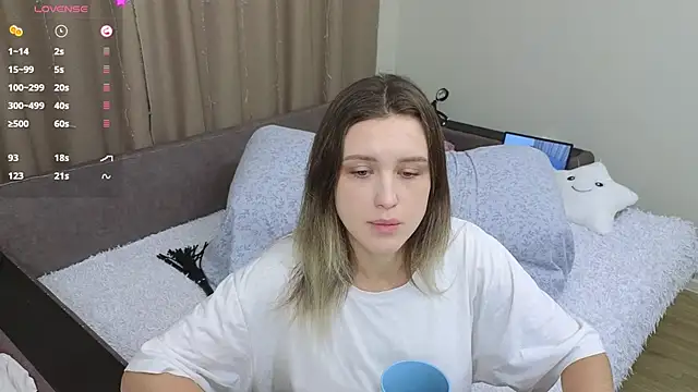 Snapshot of dusyastar chatting on 10-17-25, 09:56 dusyastar online show from 10-17-25, 09:56