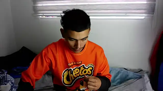 sorry-mom69 online show from 04-15-26, 02:43