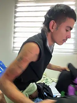 sorry-mom69 online show from 04-18-26, 05:48