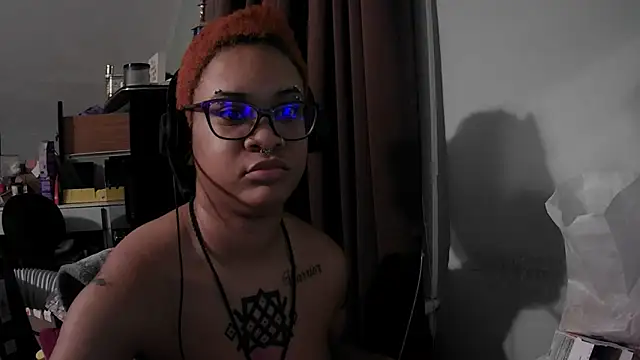 nickytheehawtie online show from 05-06-26, 08:29