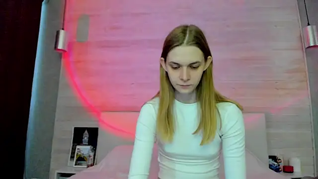 molly hunt  online show from 04-04-26, 05:14