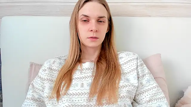 Snapshot of molly_hunt_ chatting on 02-26-25, 03:46 molly hunt online show from 02-26-25, 03:46