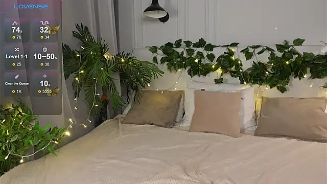 Elfa Mirielle online show from 12-23-25, 06:56