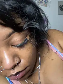 Snapshot of Kayyummy98 chatting on 02-06-25, 10:36 Kayyummy98 online show from 02-06-25, 10:36