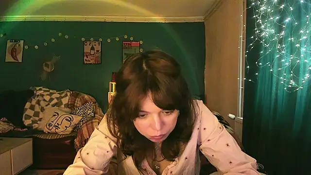 ClancyMorissey online show from 05-06-26, 04:44
