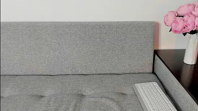 miss emily  online show from 10-18-25, 11:07