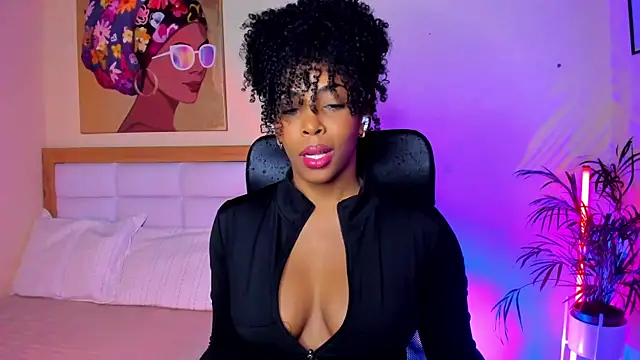 Snapshot of AitanaBrown_ chatting on 04-26-26, 01:19 AitanaBrown online show from 04-26-26, 01:19