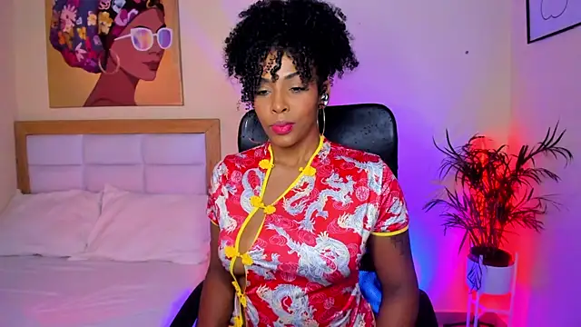 Snapshot of AitanaBrown_ chatting on 05-05-26, 08:34 AitanaBrown online show from 05-05-26, 08:34