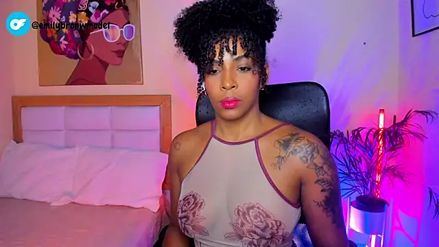 Snapshot of AitanaBrown_ chatting on 05-31-26, 02:23 AitanaBrown online show from 05-31-26, 02:23