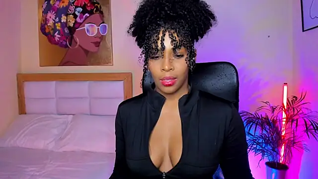 Snapshot of AitanaBrown_ chatting on 04-17-26, 09:39 AitanaBrown online show from 04-17-26, 09:39