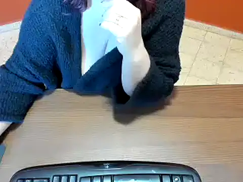 NikkiHolland online show from 02-07-25, 09:05