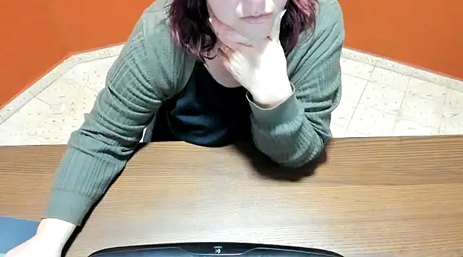 NikkiHolland online show from 01-18-25, 07:49