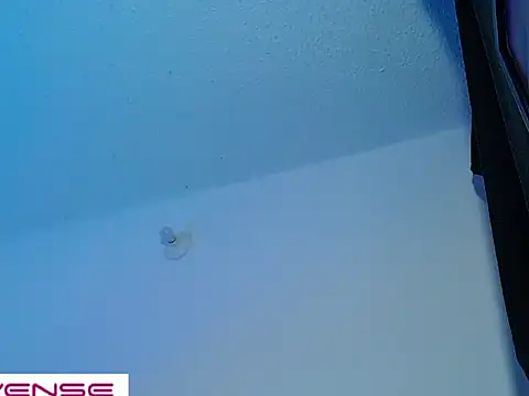 Leon Wild online show from 04-08-26, 02:24