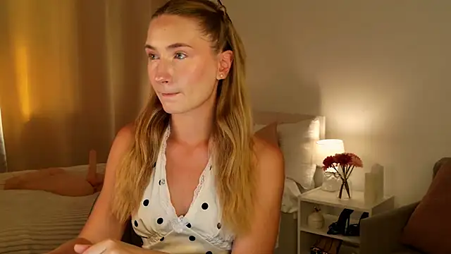 bella  rose online show from 06-26-26, 11:49