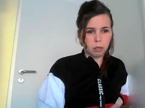 Snapshot of loveis007 chatting on 02-25-25, 02:26 loveis007 online show from 02-25-25, 02:26