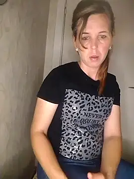 Snapshot of loveis007 chatting on 09-10-25, 07:46 loveis007 online show from 09-10-25, 07:46