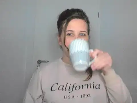 Snapshot of loveis007 chatting on 03-17-25, 09:35 loveis007 online show from 03-17-25, 09:35