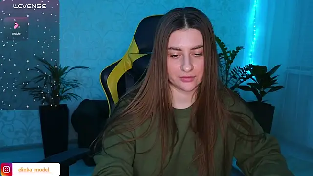 Snapshot of Elishka_ chatting on 01-30-25, 06:00 Elishka online show from 01-30-25, 06:00