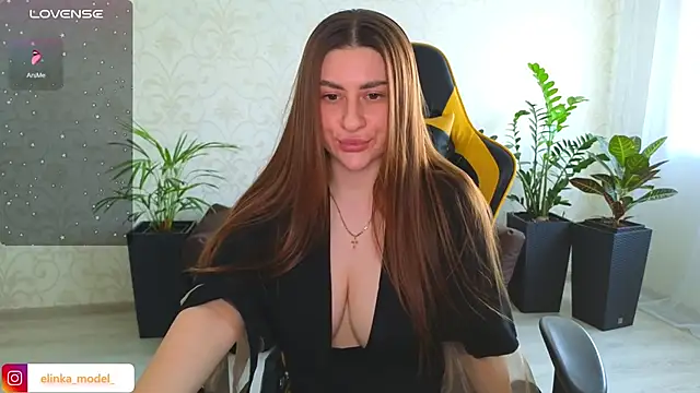 Snapshot of Elishka_ chatting on 02-10-25, 08:53 Elishka online show from 02-10-25, 08:53