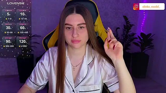Snapshot of Elishka_ chatting on 02-22-25, 06:08 Elishka online show from 02-22-25, 06:08