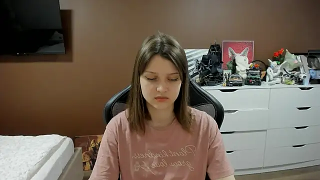 SoniNesti online show from 05-13-26, 03:30