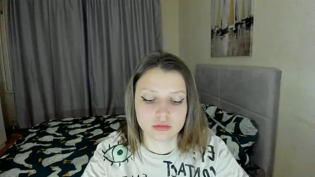 Snapshot of SoniNesti chatting on 09-16-25, 02:40 SoniNesti online show from 09-16-25, 02:40