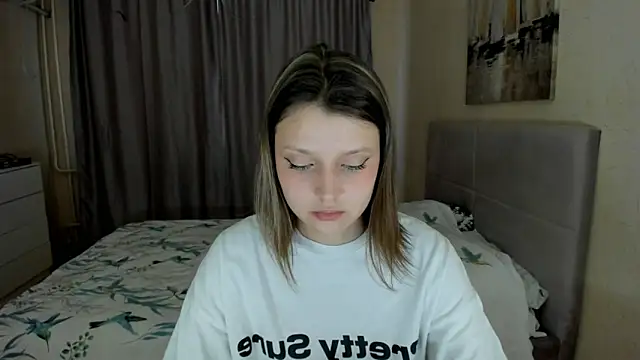 Snapshot of SoniNesti chatting on 10-01-25, 02:43 SoniNesti online show from 10-01-25, 02:43