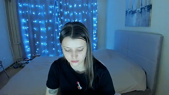 Snapshot of SoniNesti chatting on 02-06-25, 03:09 SoniNesti online show from 02-06-25, 03:09