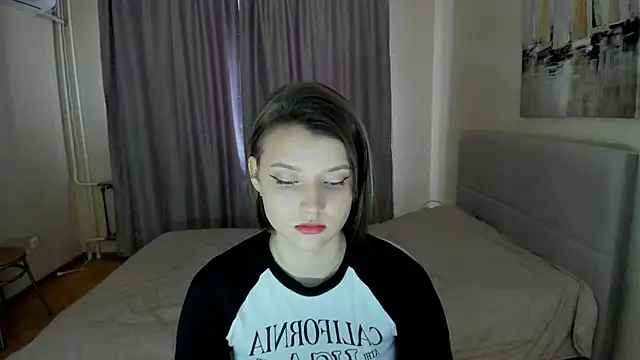 Snapshot of SoniNesti chatting on 03-11-25, 12:39 SoniNesti online show from 03-11-25, 12:39