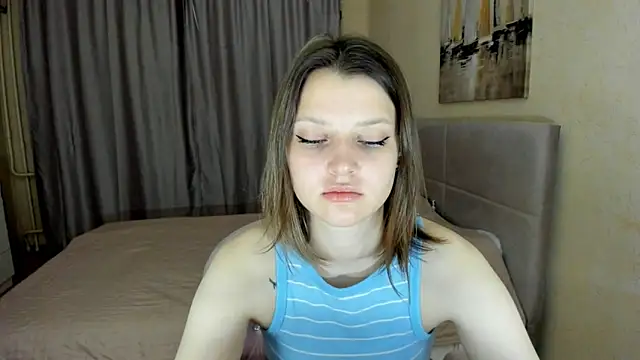 Snapshot of SoniNesti chatting on 10-21-25, 02:49 SoniNesti online show from 10-21-25, 02:49