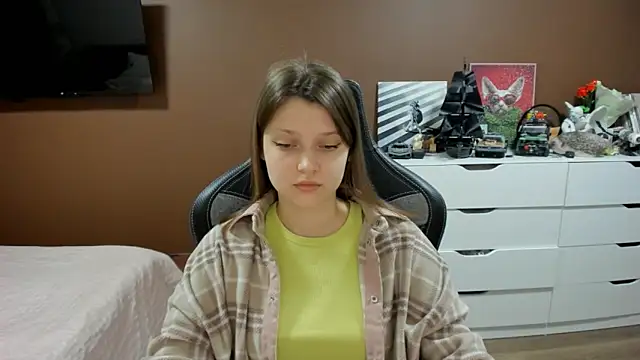 SoniNesti online show from 04-23-26, 02:40