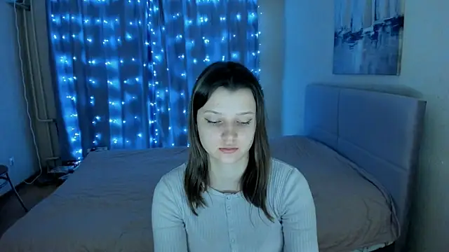 Snapshot of SoniNesti chatting on 02-12-25, 03:05 SoniNesti online show from 02-12-25, 03:05