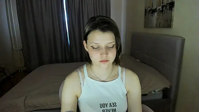 Snapshot of SoniNesti chatting on 03-19-25, 02:13 SoniNesti online show from 03-19-25, 02:13