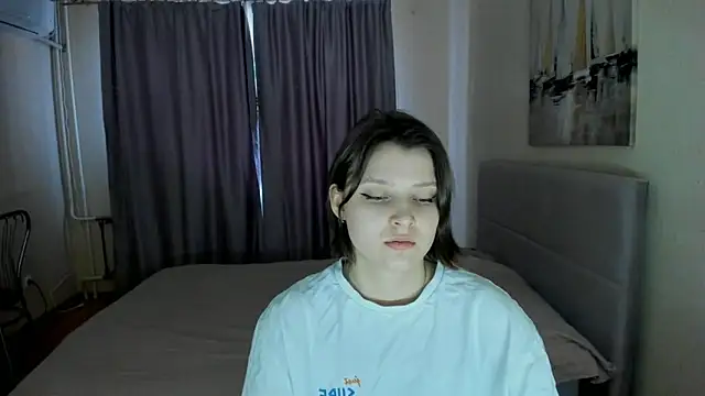 Snapshot of SoniNesti chatting on 03-07-25, 12:01 SoniNesti online show from 03-07-25, 12:01